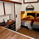 Unitas Hotel na wodzie *