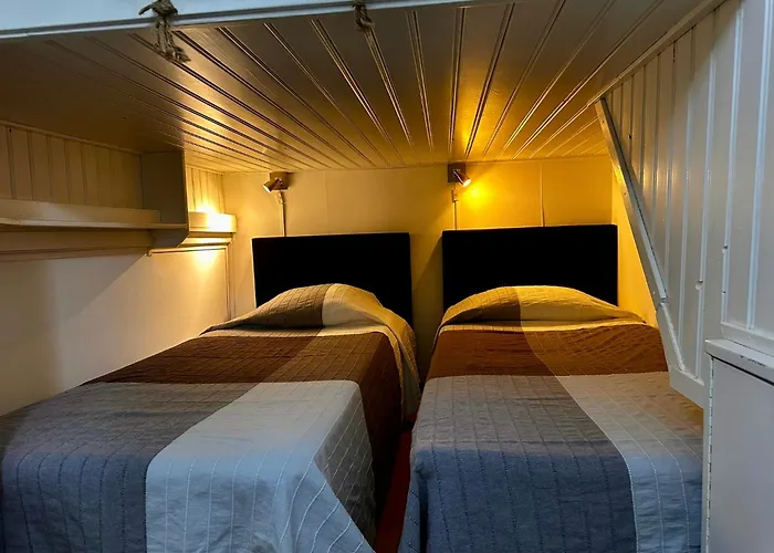 Unitas Hotel na wodzie *