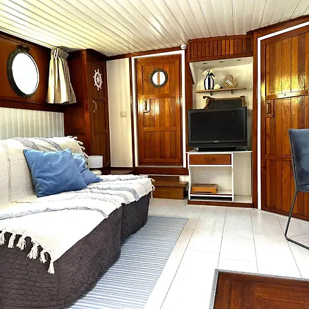 Botel Unitas Roterdão