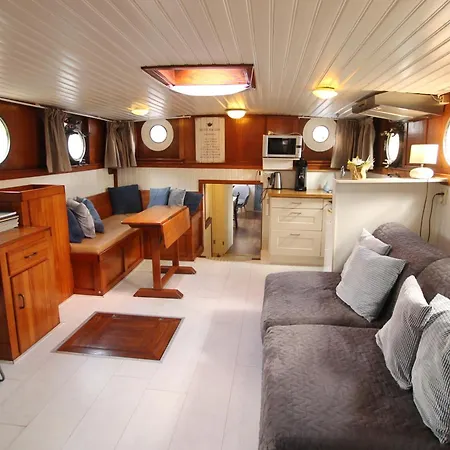 Unitas Botel Rotterdam