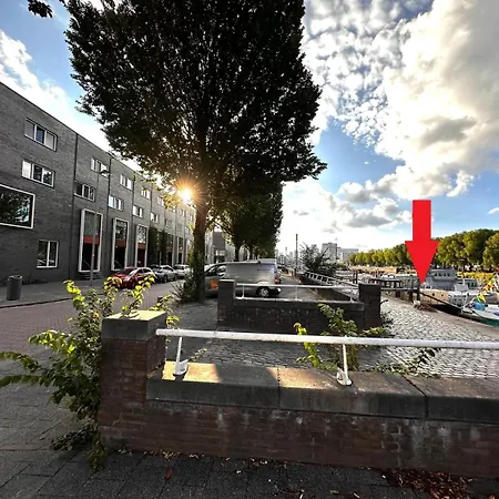 Ботель Unitas *