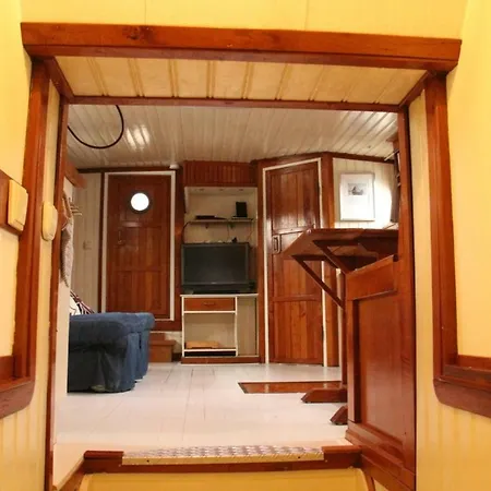 Unitas Hotel na wodzie