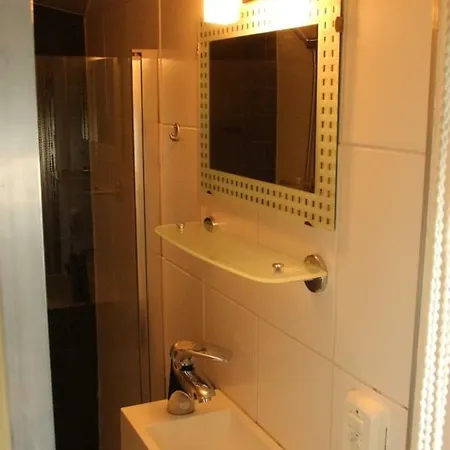 Unitas Bateau-hôtel
