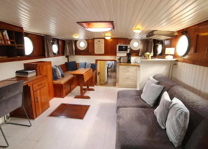 Unitas Botel Rotterdam