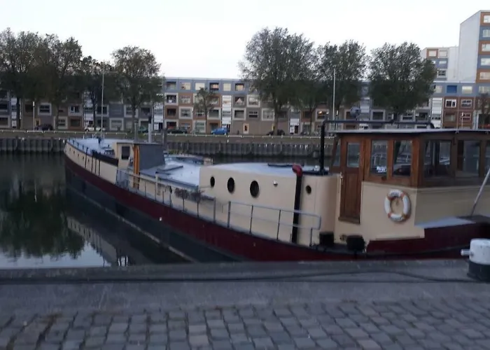 Unitas Botel Rotterdam